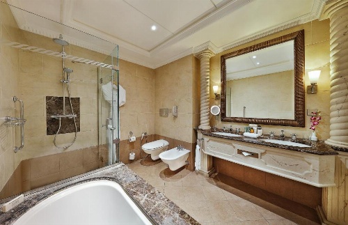 Hilton Beirut Habtoor Grand image 7